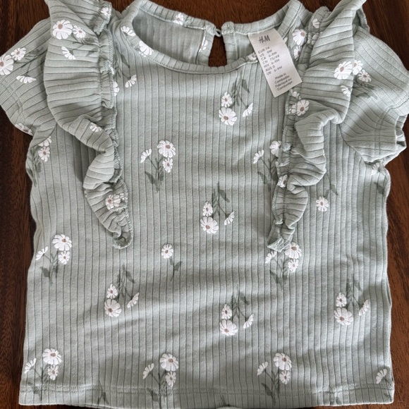H&M Mint Green Ruffled Baby Girl Ribbed Pants and Tee Set 9M - Picture 3 of 4